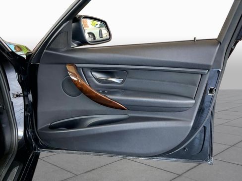 Used 2013 BMW 328i xDrive Sedan AWD/4WD image 23