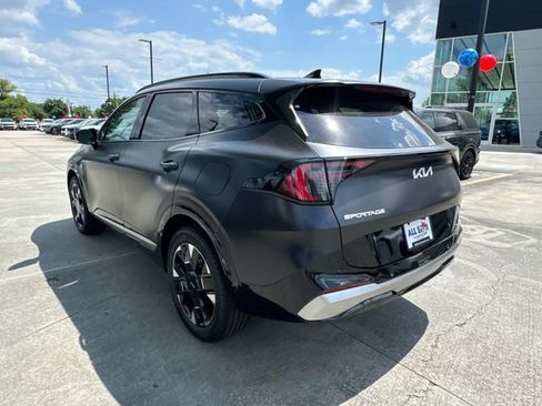 New 2026 Kia Sportage SX FWD image 6