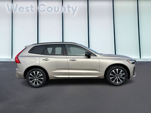 Certified 2025 Volvo XC60 B5 Plus image 2
