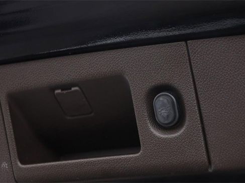 Used 2017 Chevrolet Tahoe Premier image 8