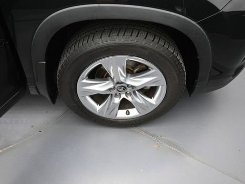 Used 2019 Toyota Highlander Limited AWD/4WD image 39
