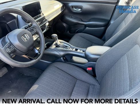 Used 2023 Honda HR-V LX image 9