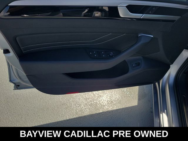 Used 2021 Volkswagen Arteon SE FWD image 18