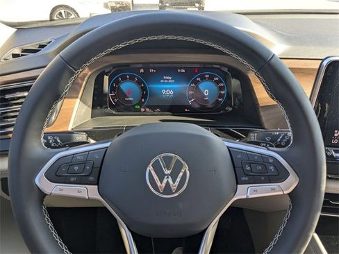 New 2026 Volkswagen Atlas SE image 28