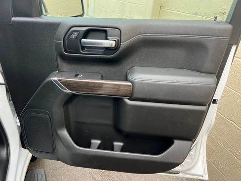 Used 2020 Chevrolet Silverado 1500 LT w/ Convenience Package image 27