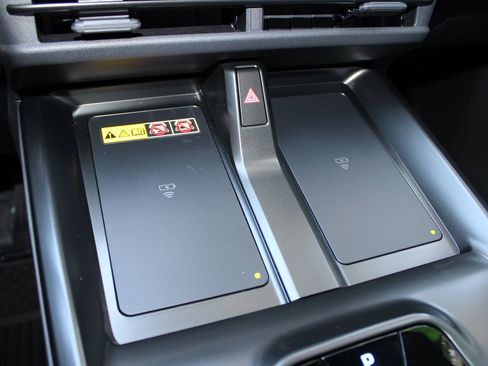 Certified 2026 Toyota bZ AWD/4WD image 28