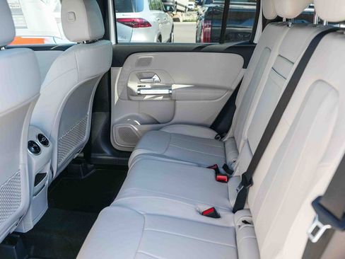 New 2026 Mercedes-Benz GLB 250 4MATIC image 19