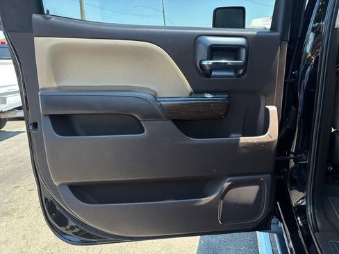 Used 2018 GMC Sierra 2500 Denali w/ Duramax Plus Package AWD/4WD image 20