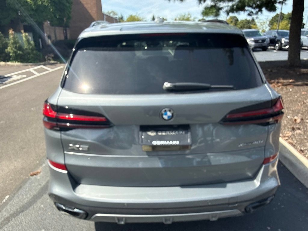 Used 2025 BMW X5 xDrive40i w/ M Sport Package AWD/4WD image 7