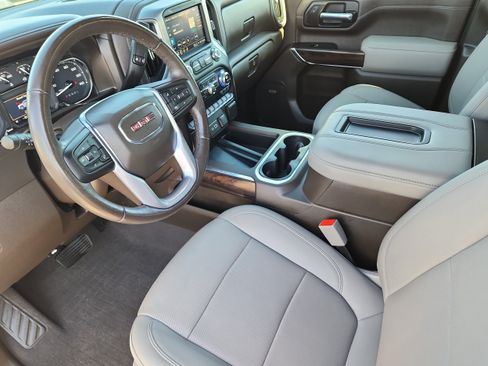 Used 2021 GMC Sierra 2500 SLT w/ SLT Premium Package AWD/4WD image 9