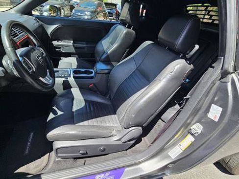 Used 2012 Dodge Challenger R/T RWD image 13