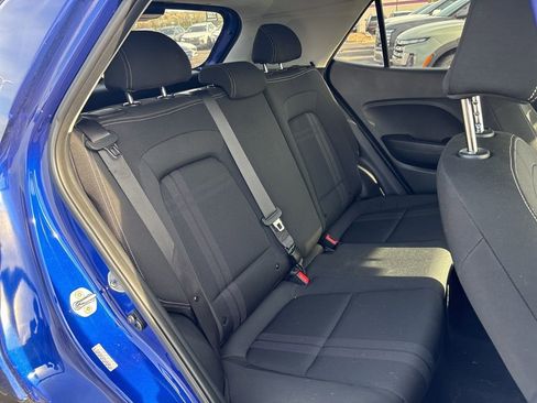 Used 2022 Hyundai Venue SEL image 10