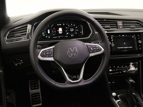 Used 2023 Volkswagen Tiguan SEL R-Line image 13