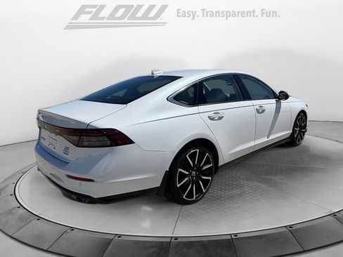 Certified 2025 Honda Accord Touring image 9