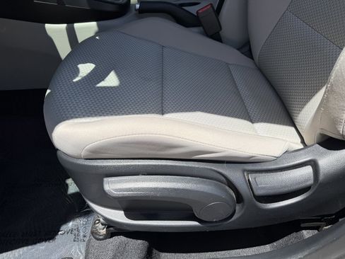 Used 2024 Kia Soul LX FWD image 33
