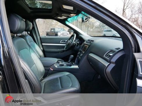 Used 2016 Ford Explorer XLT w/ Equipment Group 202A AWD/4WD image 7