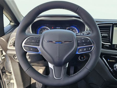 New 2026 Chrysler Pacifica Select image 19