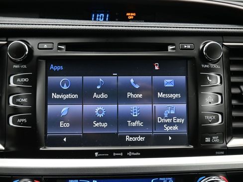 Used 2019 Toyota Highlander XLE image 17