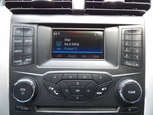 Used 2016 Ford Fusion SE w/ Equipment Group 201A FWD image 26