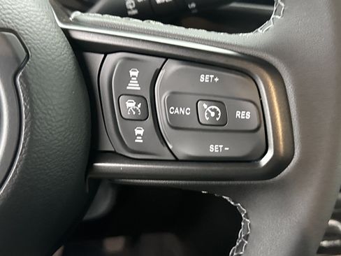 New 2026 Jeep Wrangler Unlimited Rubicon AWD/4WD image 28