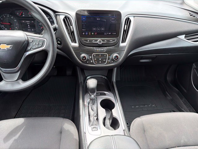Used 2023 Chevrolet Malibu LT FWD image 19