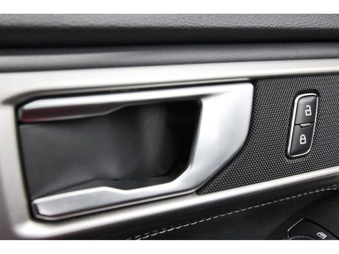 Used 2023 Ford Explorer XLT RWD image 24