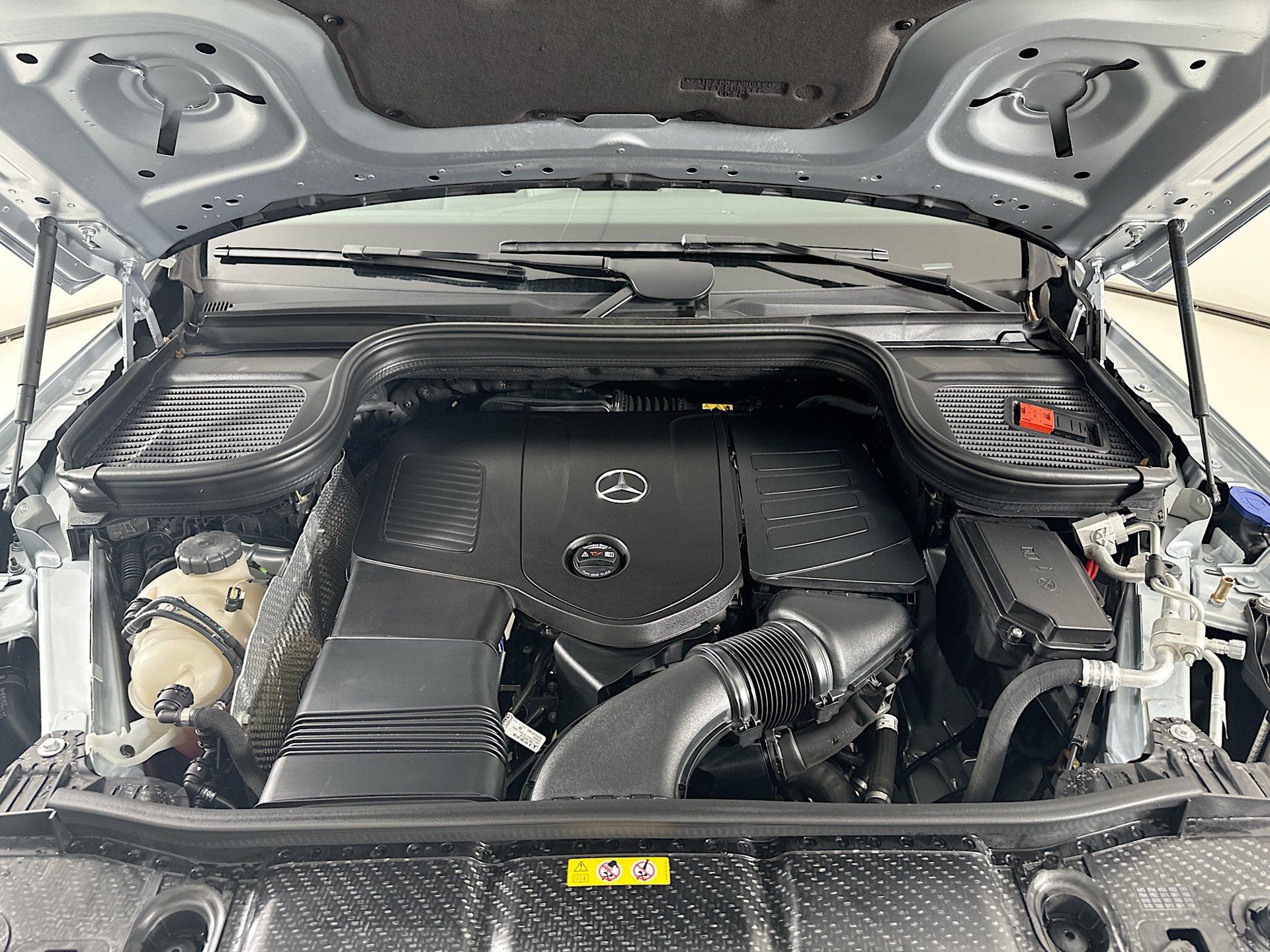 Used 2025 Mercedes-Benz GLE 350 4MATIC image 32