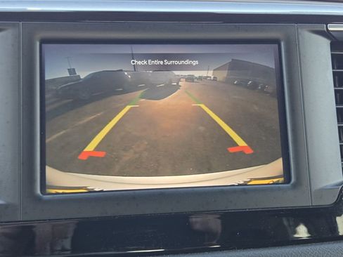 Used 2024 Chrysler Voyager LX image 22