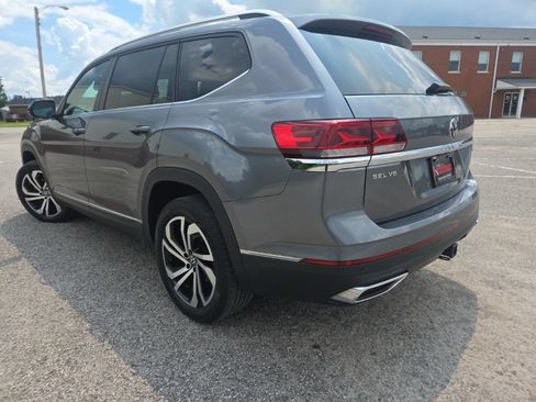 Used 2023 Volkswagen Atlas Cross Sport SEL AWD/4WD image 4