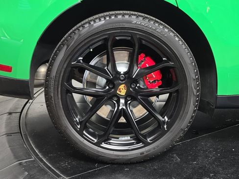 Certified 2024 Porsche Macan GTS AWD/4WD image 29