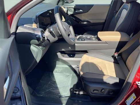 New 2025 Chevrolet Equinox ACTIV w/ Safety and Technology Package image 18