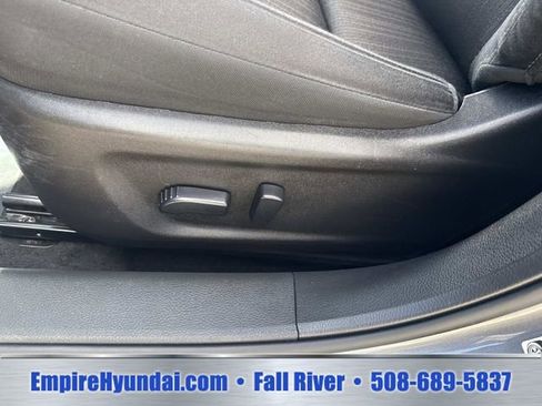 Used 2024 Nissan Altima 2.5 SV FWD image 19