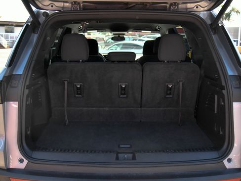 Used 2024 Chevrolet Traverse LT FWD image 49