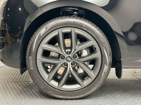 Used 2024 Land Rover Range Rover Sport SE AWD/4WD image 10