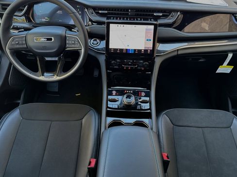 New 2023 Jeep Grand Cherokee Trailhawk image 12