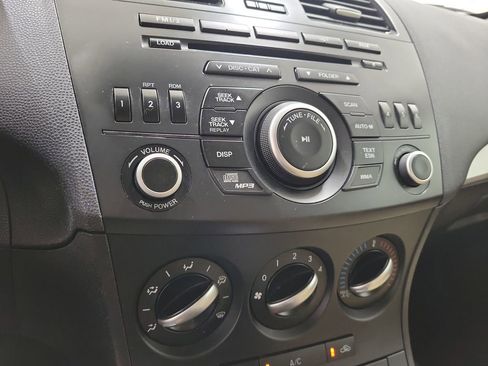 Used 2012 MAZDA MAZDA3 i Touring image 28