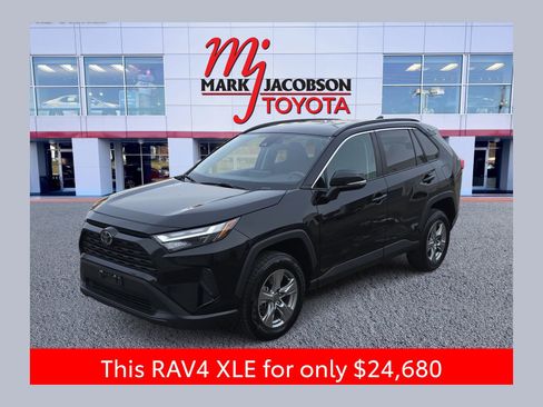 Used 2024 Toyota RAV4 XLE image 1