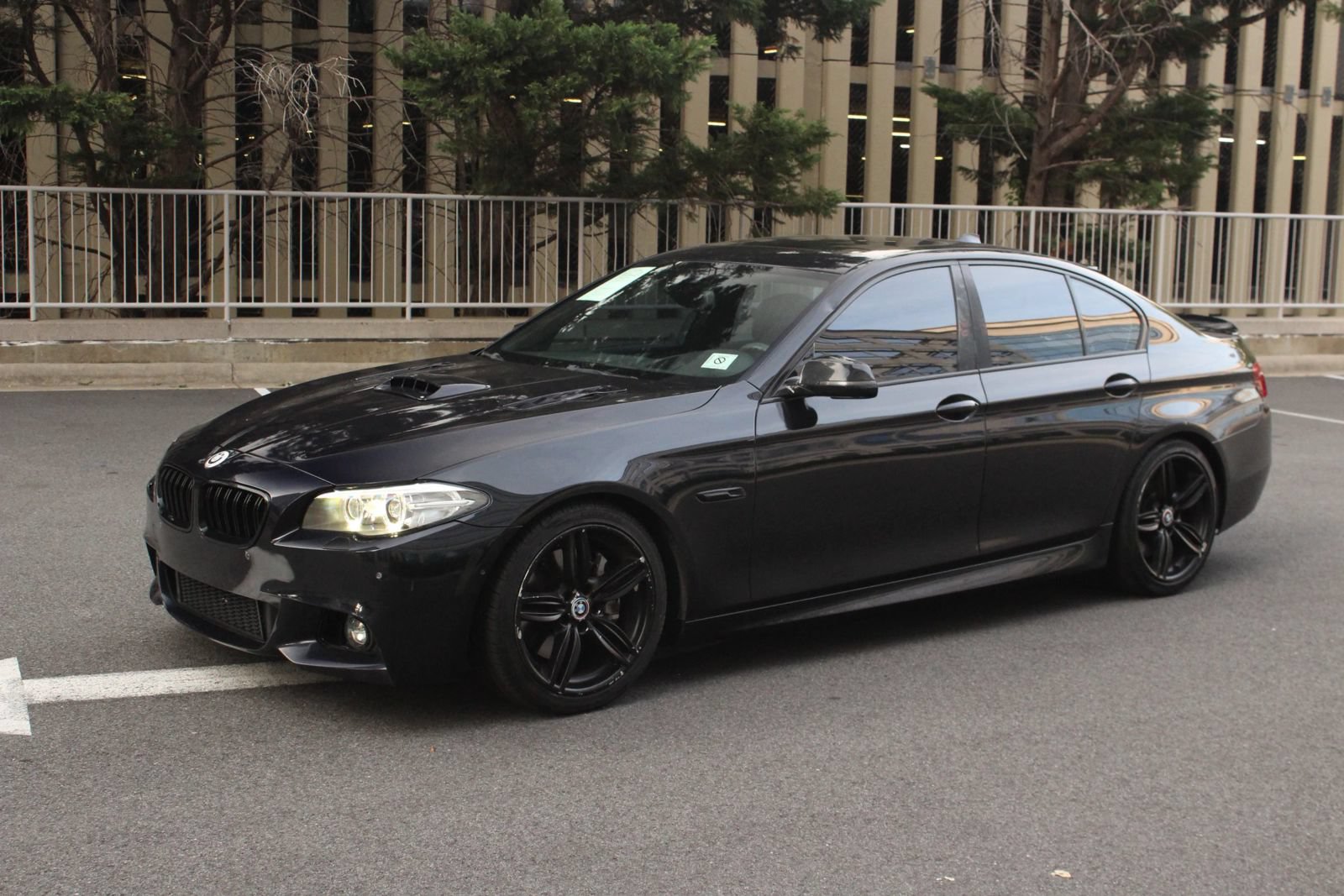 Used 2014 BMW 550i xDrive Sedan AWD/4WD image 12