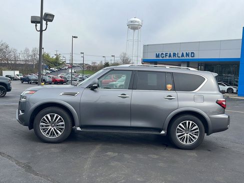 Used 2024 Nissan Armada SL AWD/4WD image 2