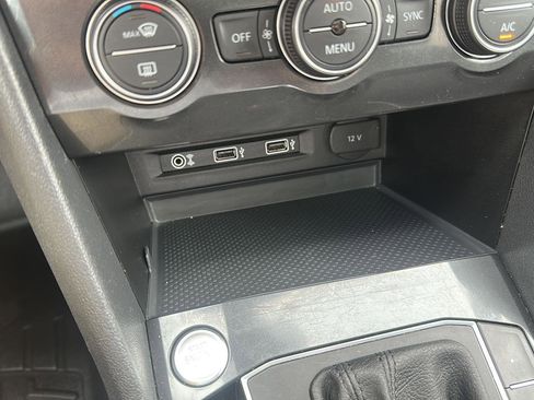 Used 2018 Volkswagen Tiguan SEL Premium AWD/4WD image 21