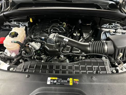 Used 2024 Jeep Grand Cherokee Altitude image 26