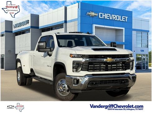Certified 2025 Chevrolet Silverado 3500 LT image 1
