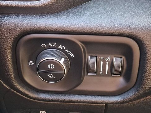 Used 2025 RAM 1500 Big Horn AWD/4WD image 28