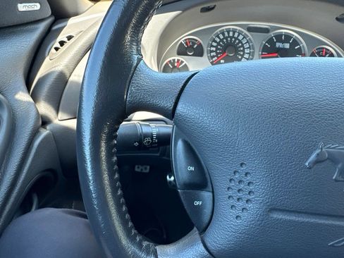 Used 2004 Ford Mustang Mach 1 RWD image 15