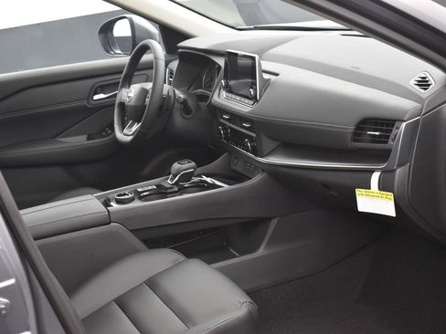 New 2026 Nissan Rogue SV w/ SV Premium Package image 6