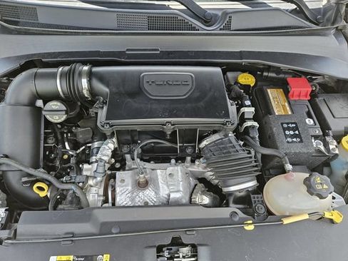 Used 2024 Jeep Compass Trailhawk AWD/4WD image 31