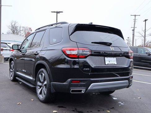 Certified 2023 Honda Pilot Black Edition image 5