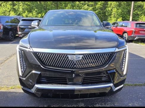 Used 2025 Cadillac Escalade IQ Luxury 2 w/ LPO, Premium Carpet Package AWD/4WD image 10