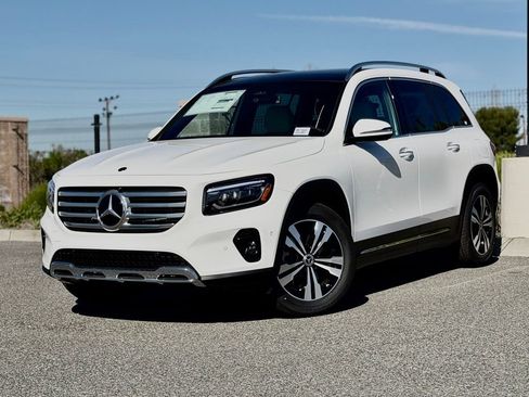 New 2026 Mercedes-Benz GLB 250 image 2