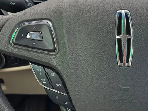 Used 2013 Lincoln MKZ Hybrid FWD image 28